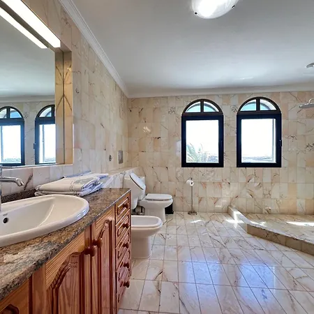 Casa Ronda Charco del Palo